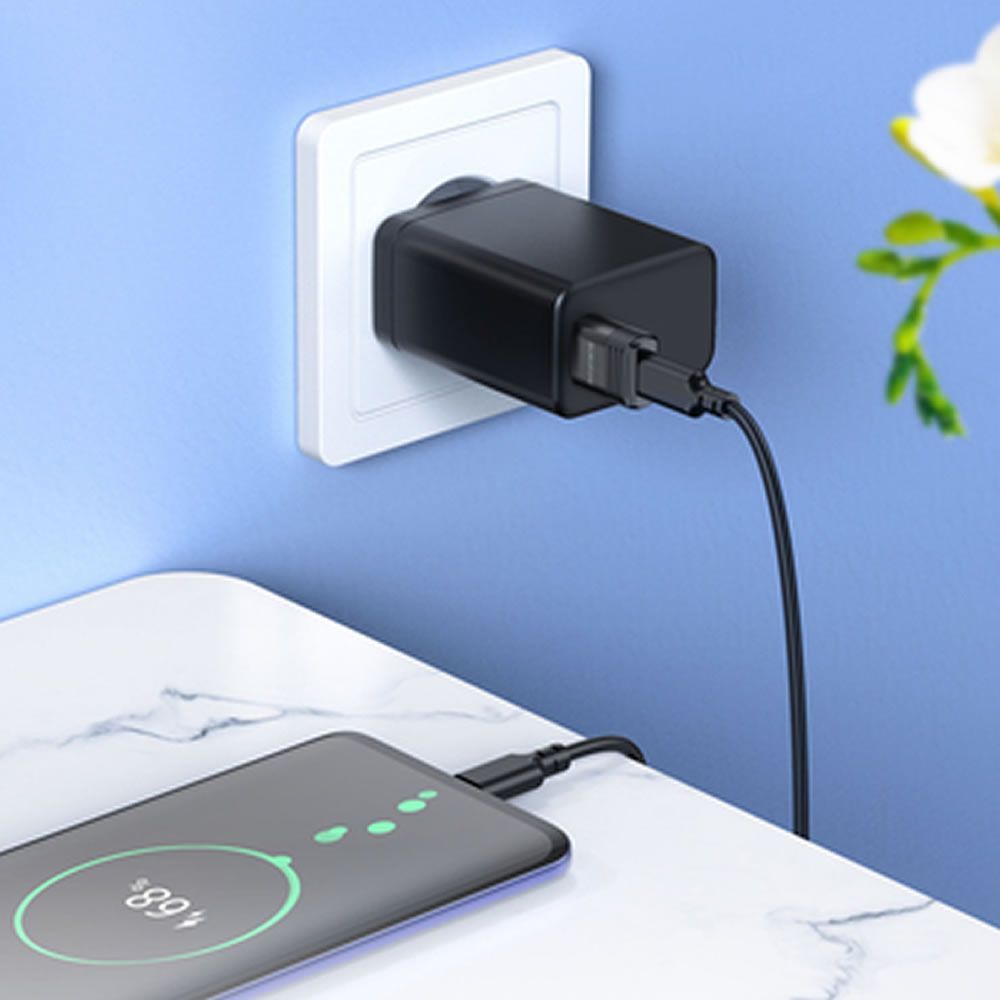 Adaptador Borofone BV18 Preto USB-A Para USB-C 3A 5V